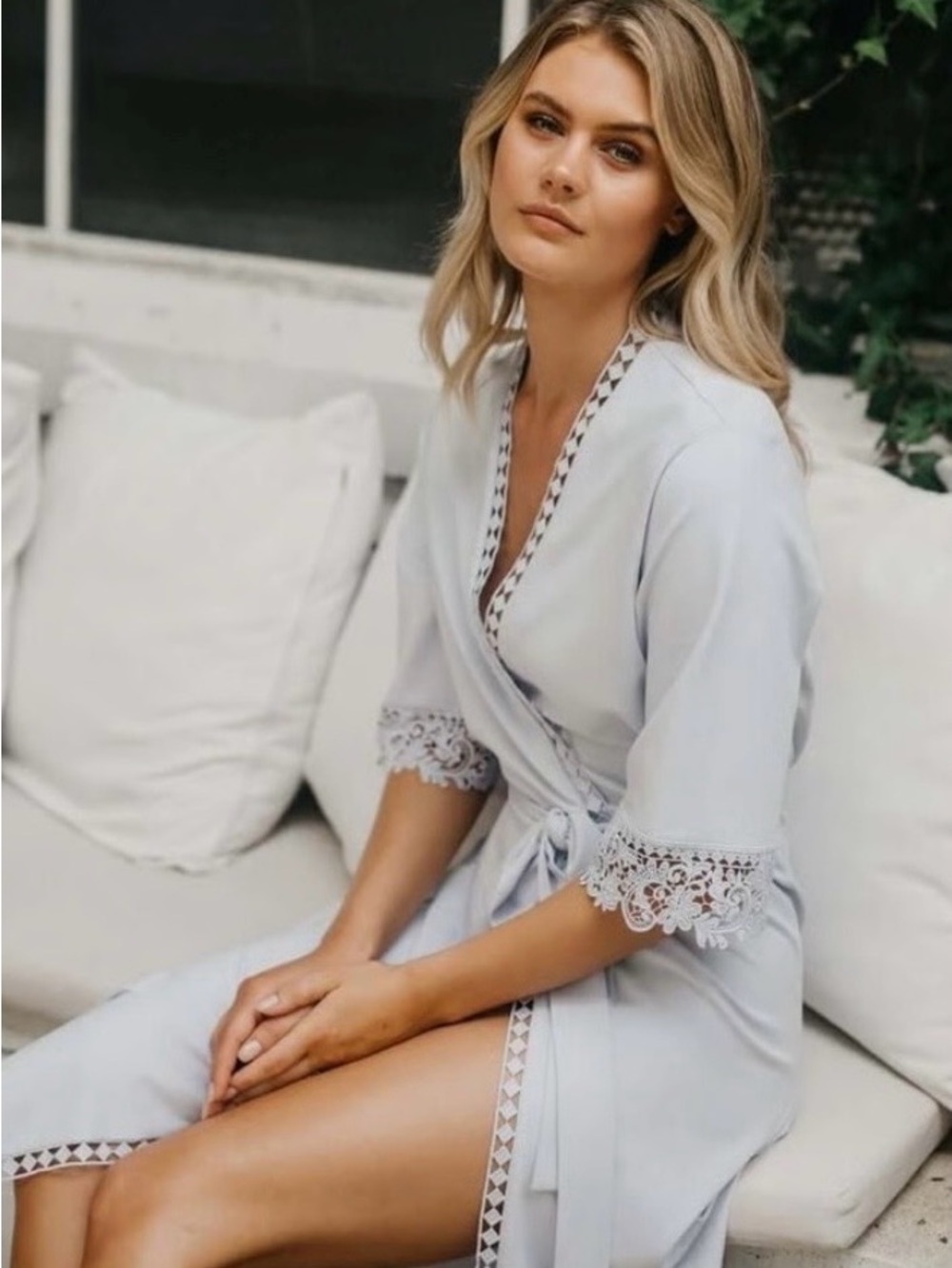 Le Rose Valerie Mid Length Robe Light Blue Lace Bride Bridal Party, size L/XL